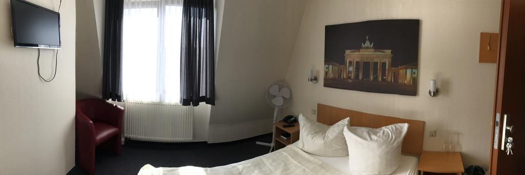 Hotel La Isla Cologne Extérieur photo