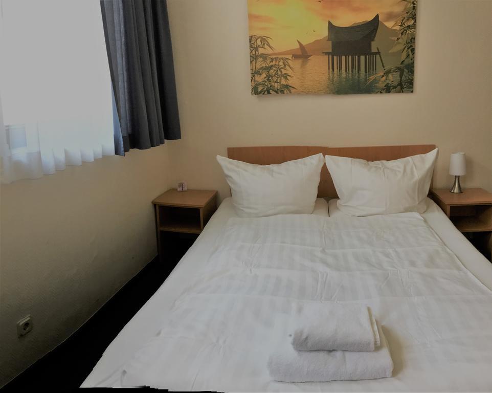 Hotel La Isla Cologne Extérieur photo