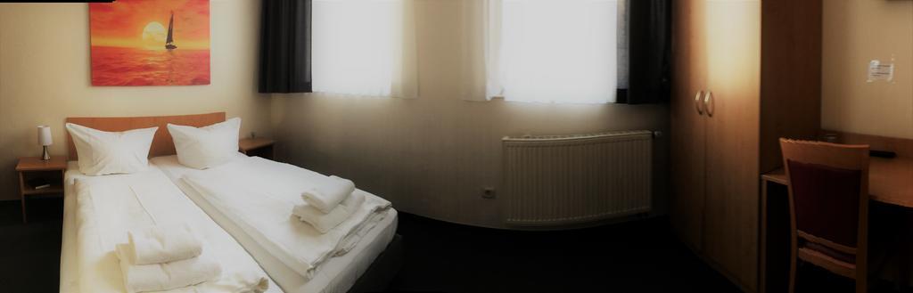 Hotel La Isla Cologne Extérieur photo